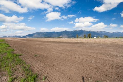Tiny photo for 3008 Farmhouse Ct, Columbia Falls, MT 59912 (MLS # 30069959)