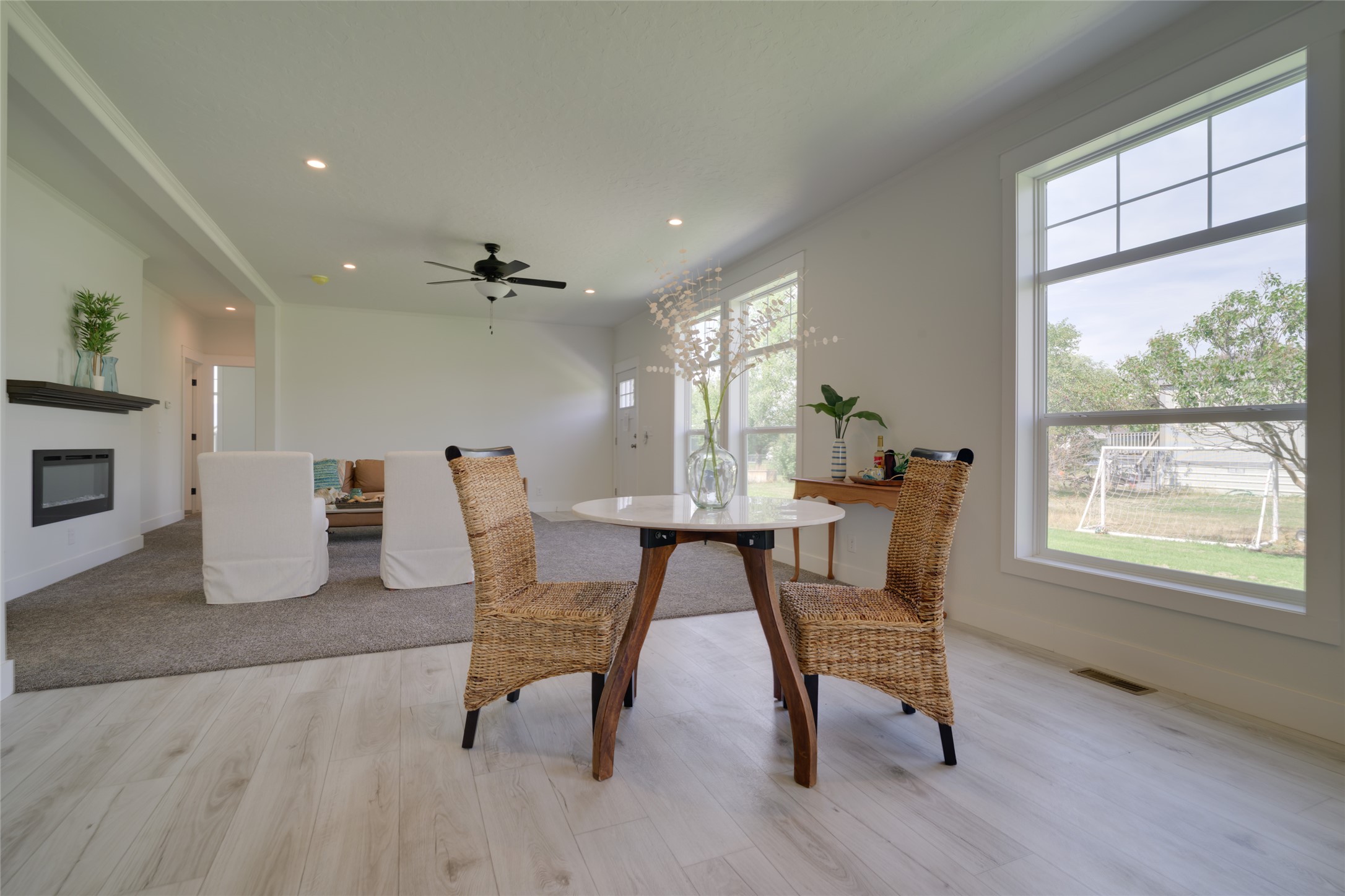 Missoula, Montana 59808, United States, 3 Bedrooms Bedrooms, ,2 BathroomsBathrooms,Residential,Active,191967