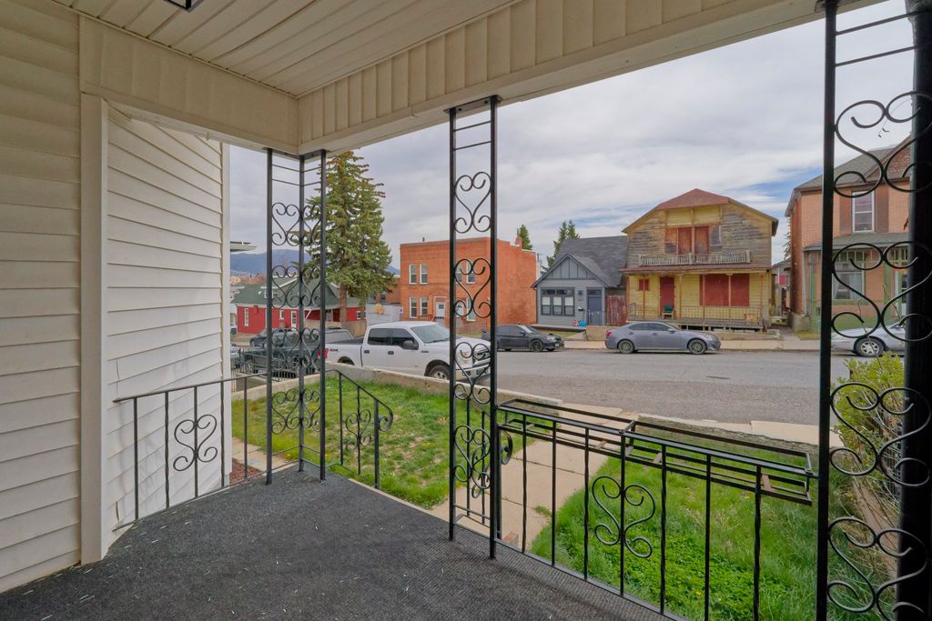 Photo of 823 W Copper Street, Butte, MT 59701 (MLS # 30069895)