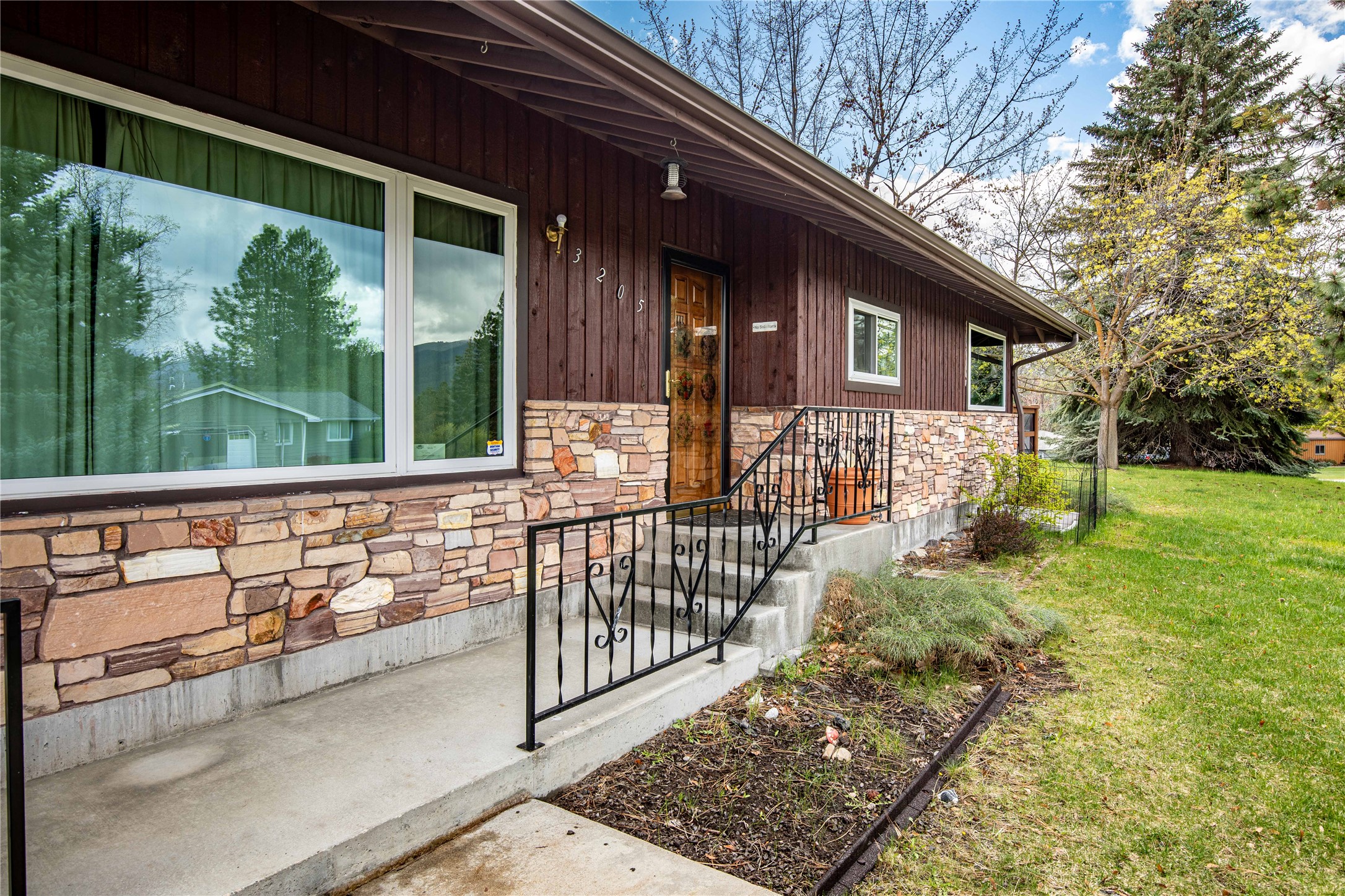 3205 Paul Lane