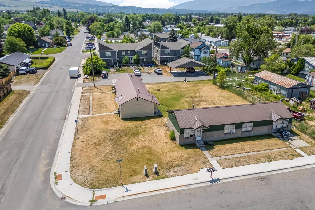 Photo of 2307 Burlington Avenue, Missoula, MT 59801 (MLS # 30063678)