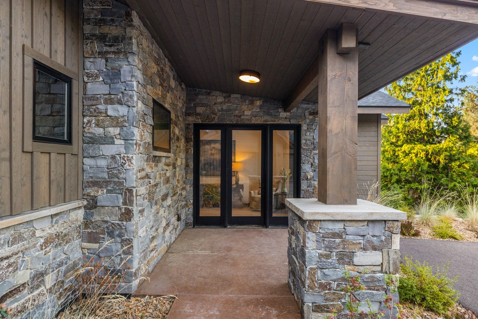 92 Woodlandstar Circle