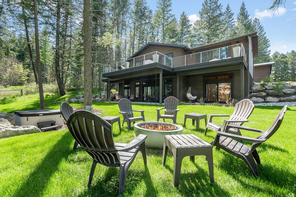 Photo of 1100 Mooring Road, Columbia Falls, MT 59912 (MLS # 30069817)