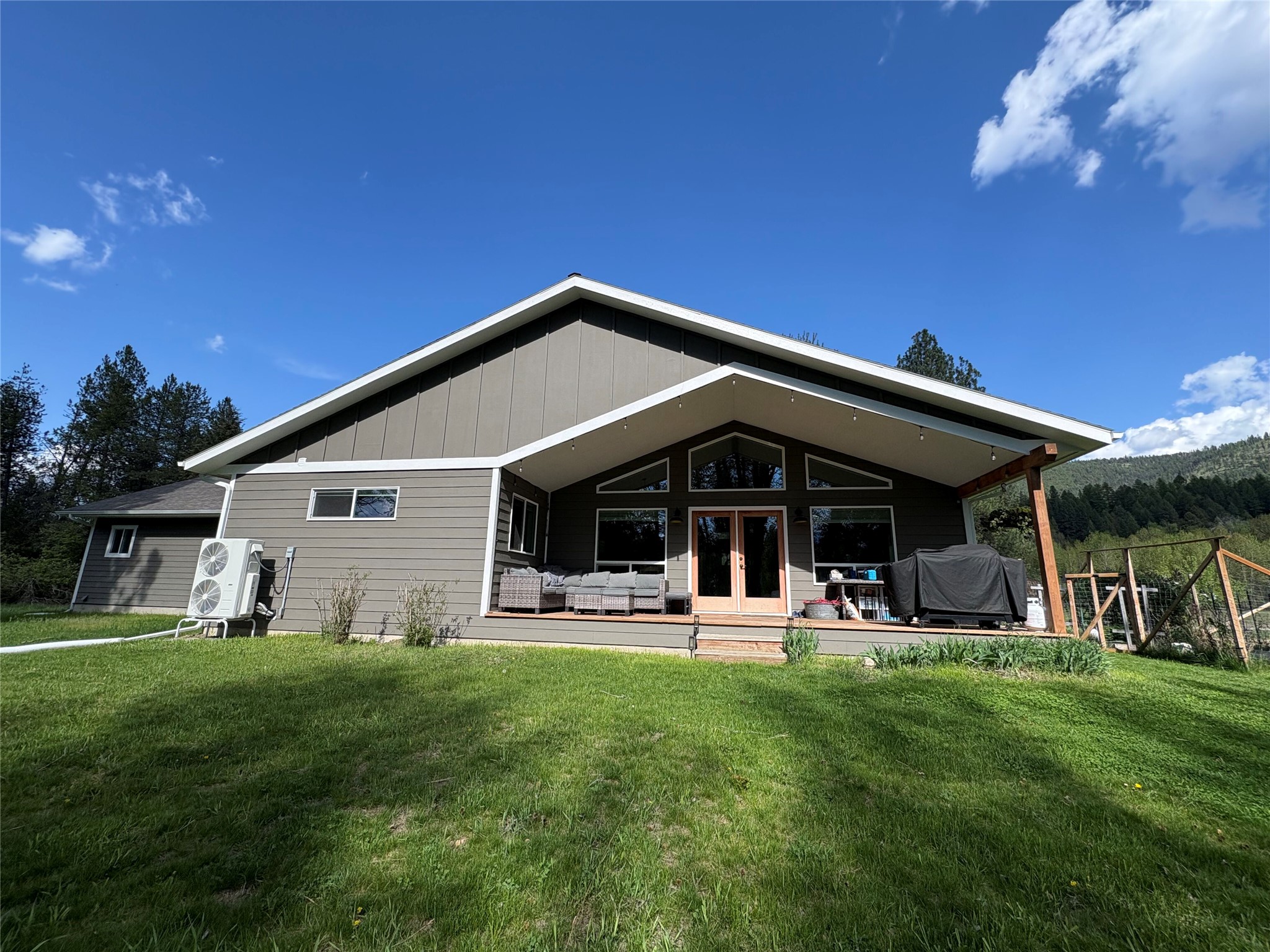 281 Dolphin Way