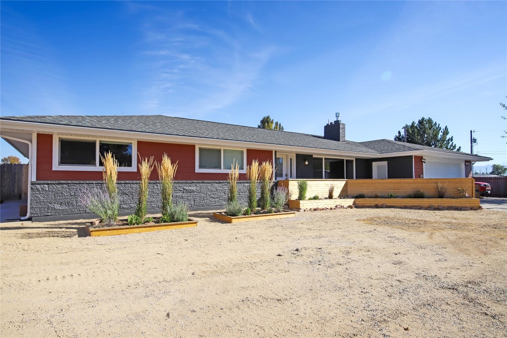 Photo of 1041 Como Drive, Missoula, MT 59804 (MLS # 30079078)