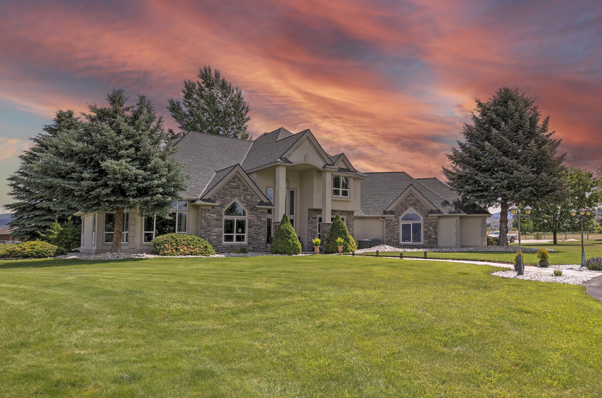424 Saddle Ridge Road