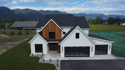 Photo of 404 Jefferson Street, Kalispell, MT 59901 (MLS # 30077565)