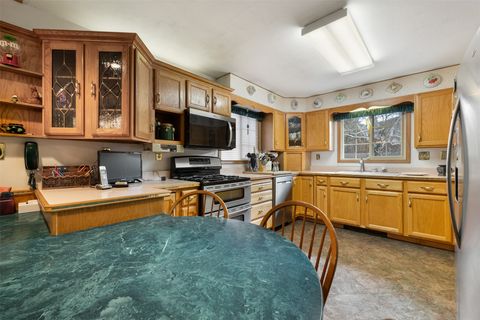 Tiny photo for 2818 Elizabeth Warren Avenue, Butte, MT 59701 (MLS # 30071000)