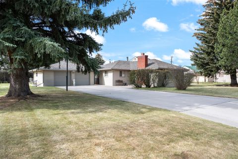Photo of 2818 Elizabeth Warren Avenue, Butte, MT 59701 (MLS # 30071000)