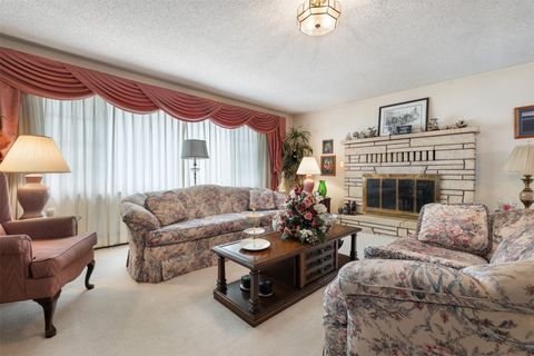 Tiny photo for 2818 Elizabeth Warren Avenue, Butte, MT 59701 (MLS # 30071000)
