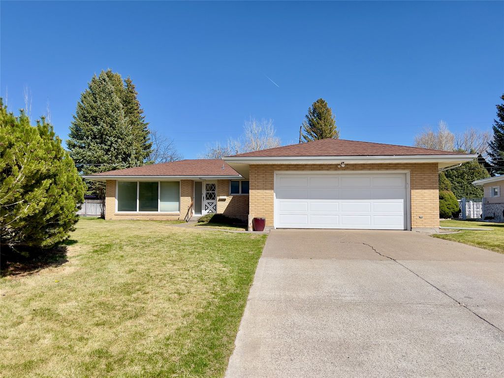 Photo of 1817 Beech Drive, Great Falls, MT 59404 (MLS # 30069093)