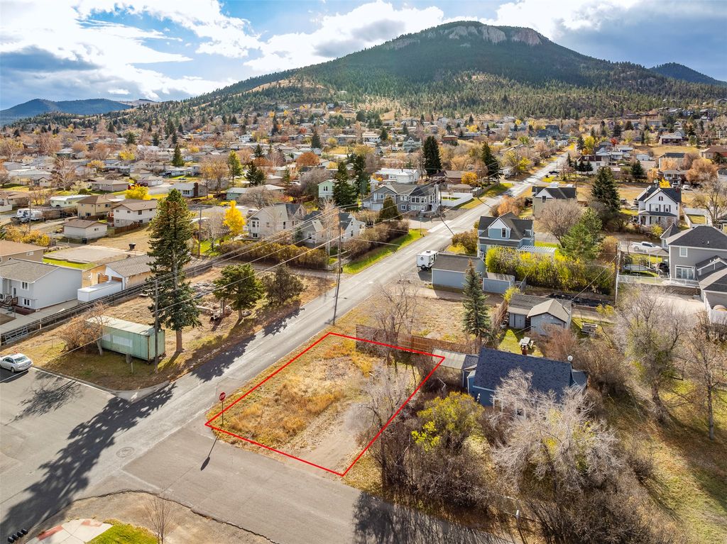 Photo of 1801 Cannon Street, Helena, MT 59601 (MLS # 30060658)