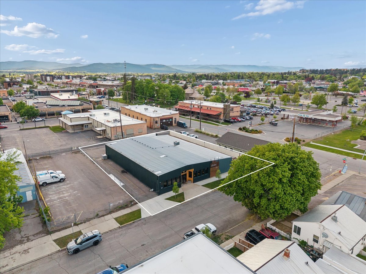 20 2nd Avenue E