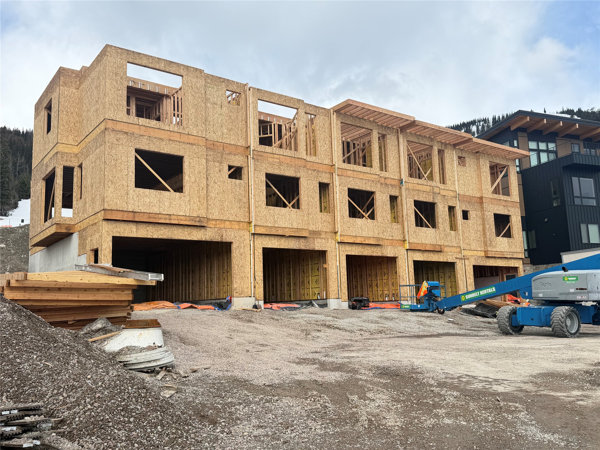 3900 Big Mountain Road B104