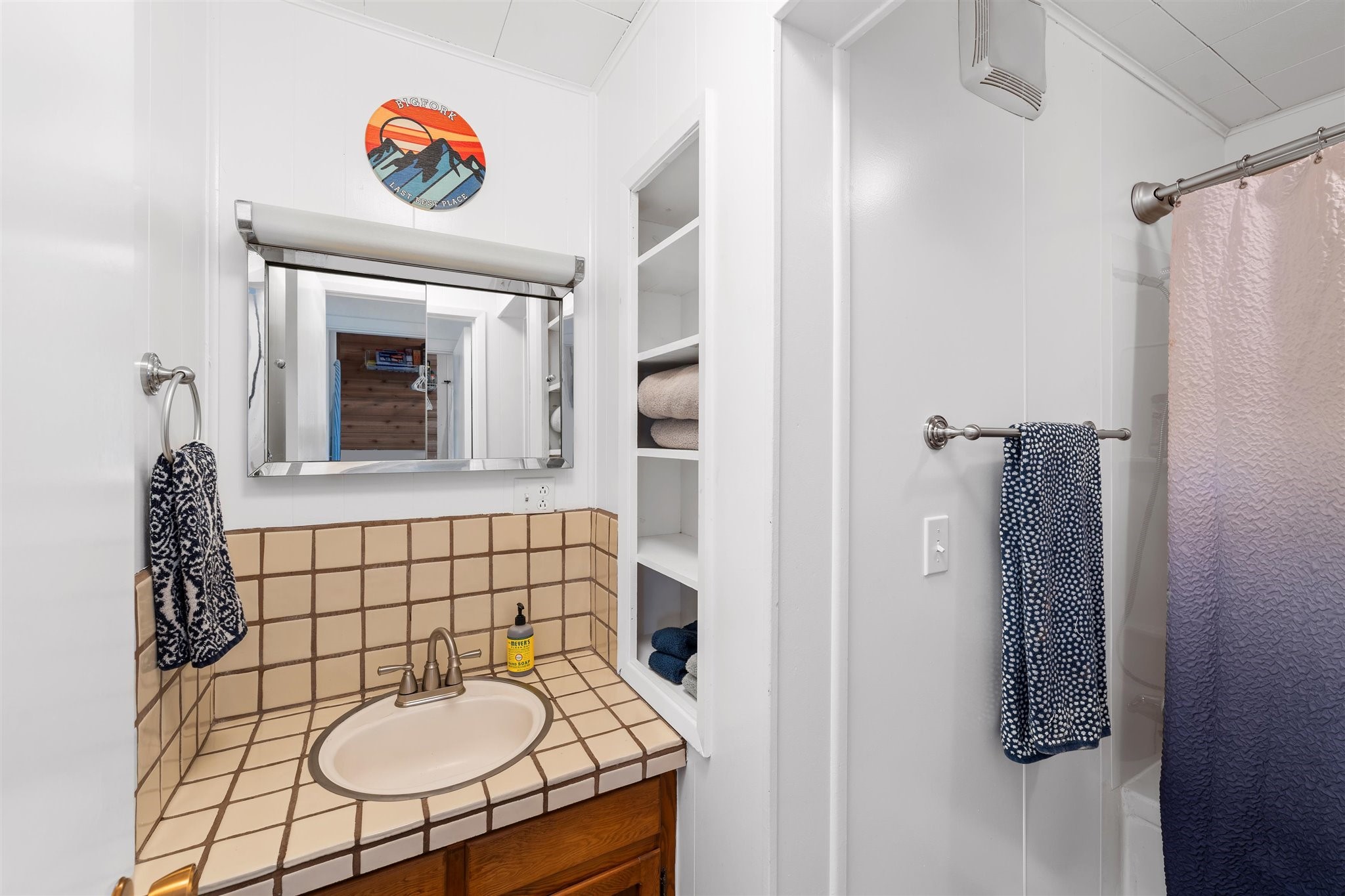 Bigfork, Montana 59911, United States, ,Commercial,Active,41950