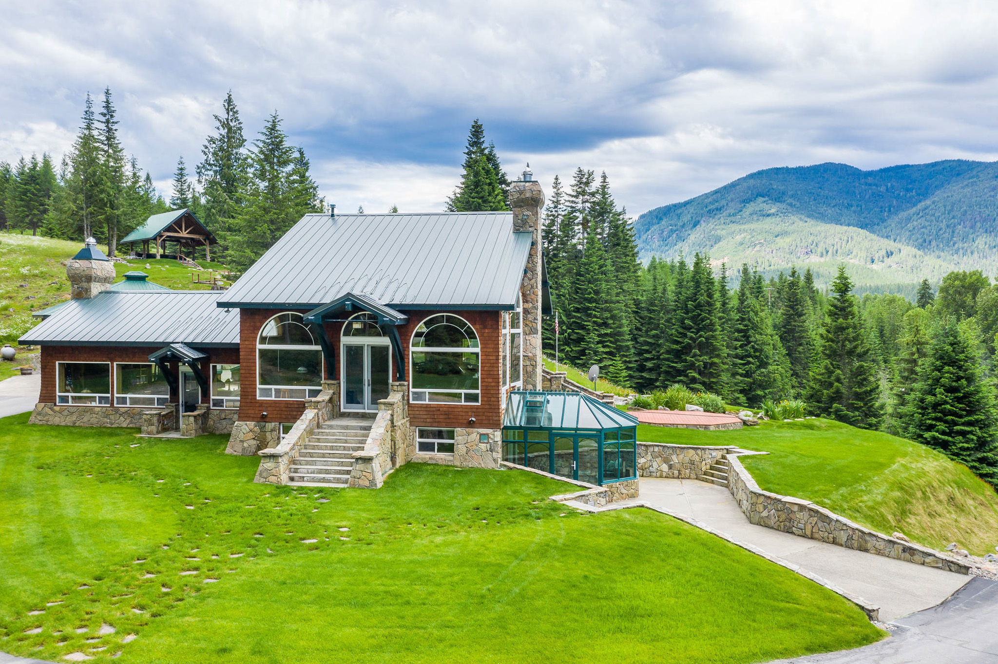 17274 / 17276 Bull Lake Road