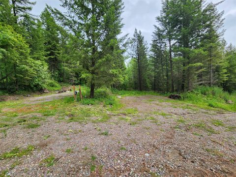 Photo of 960 Old Coon Hollow Road, Kalispell, MT 59901 (MLS # 30050489)