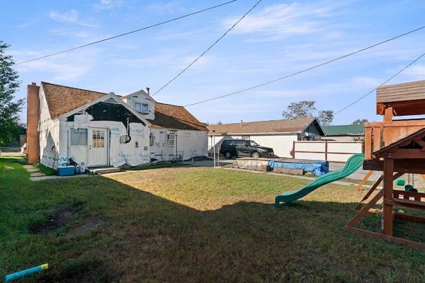 1335 SAMPSON ST, BUTTE, MT 59701 - Image 96fbf54833e4339dc164a789cbb2e2df/920871126
