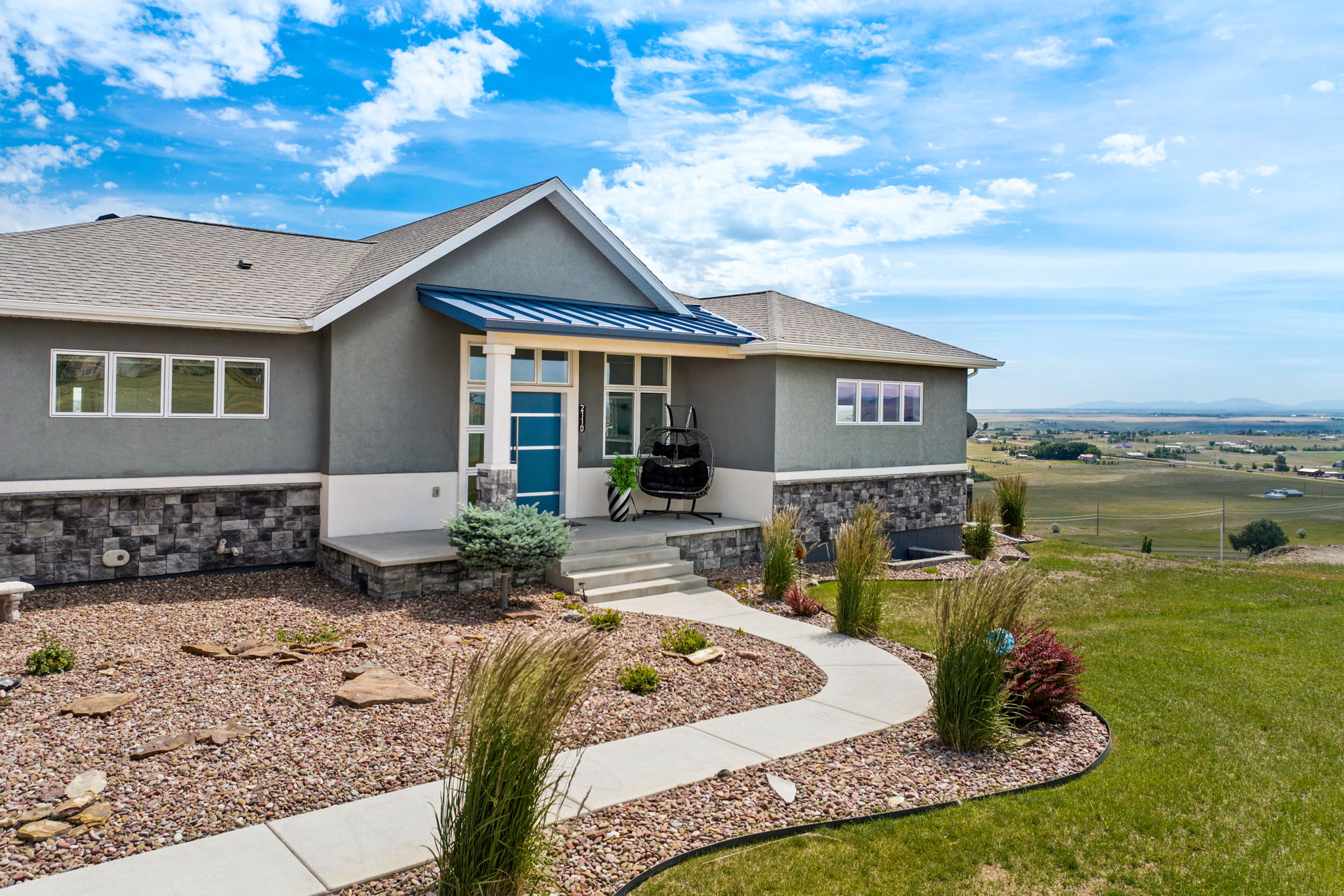 2110 Larkspur Lane