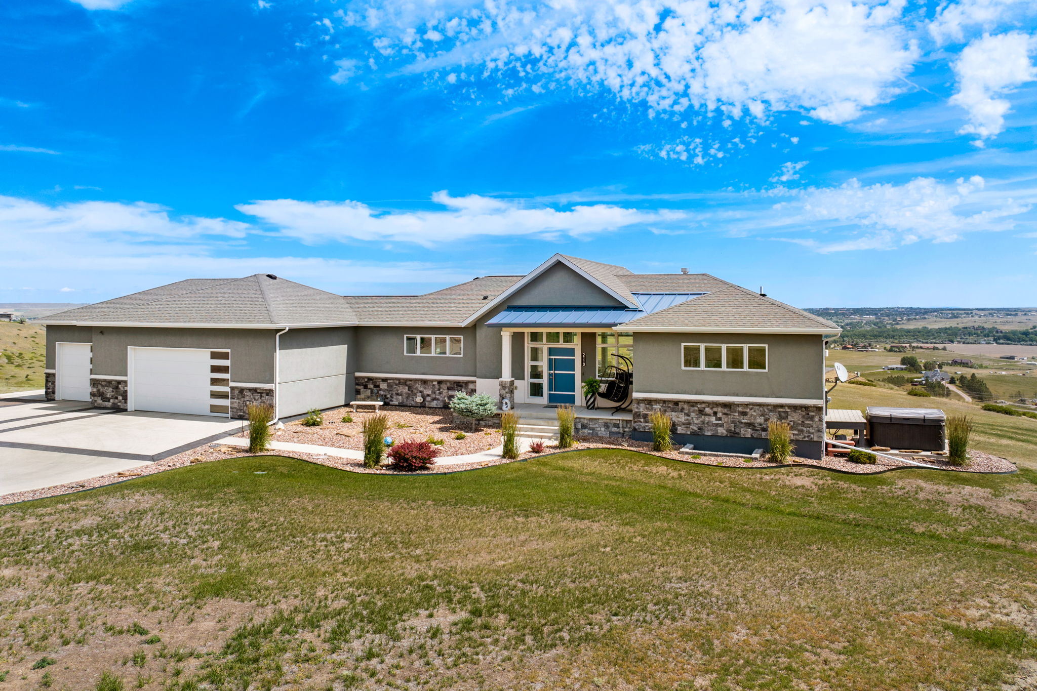 2110 Larkspur Lane