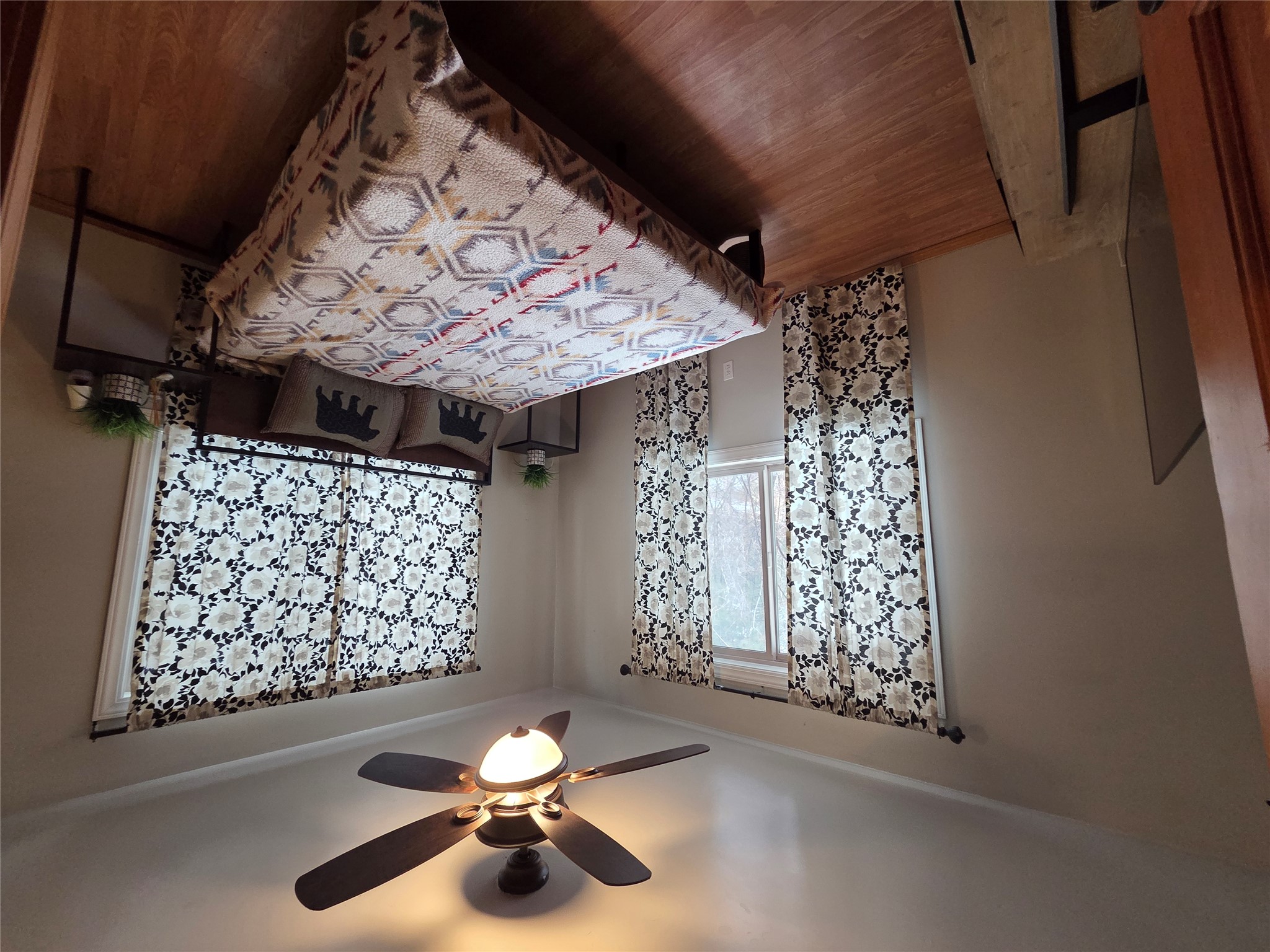 31968 Ridge View Circle