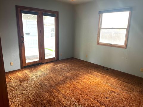 Tiny photo for 325 North Avenue E, Missoula, MT 59801 (MLS # 30069595)