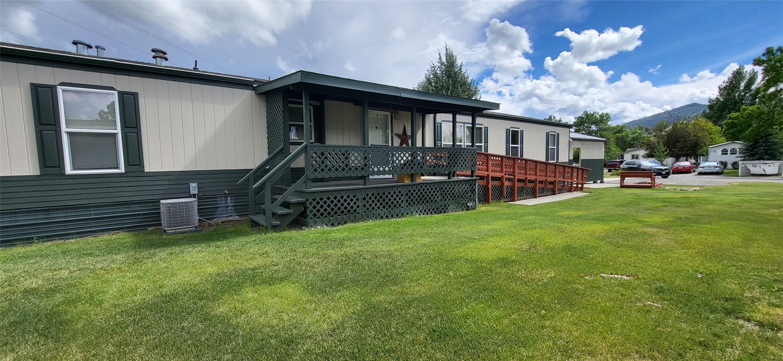 Helena, Montana 59601, United States, 3 Bedrooms Bedrooms, ,2 BathroomsBathrooms,Residential,Pending,53730