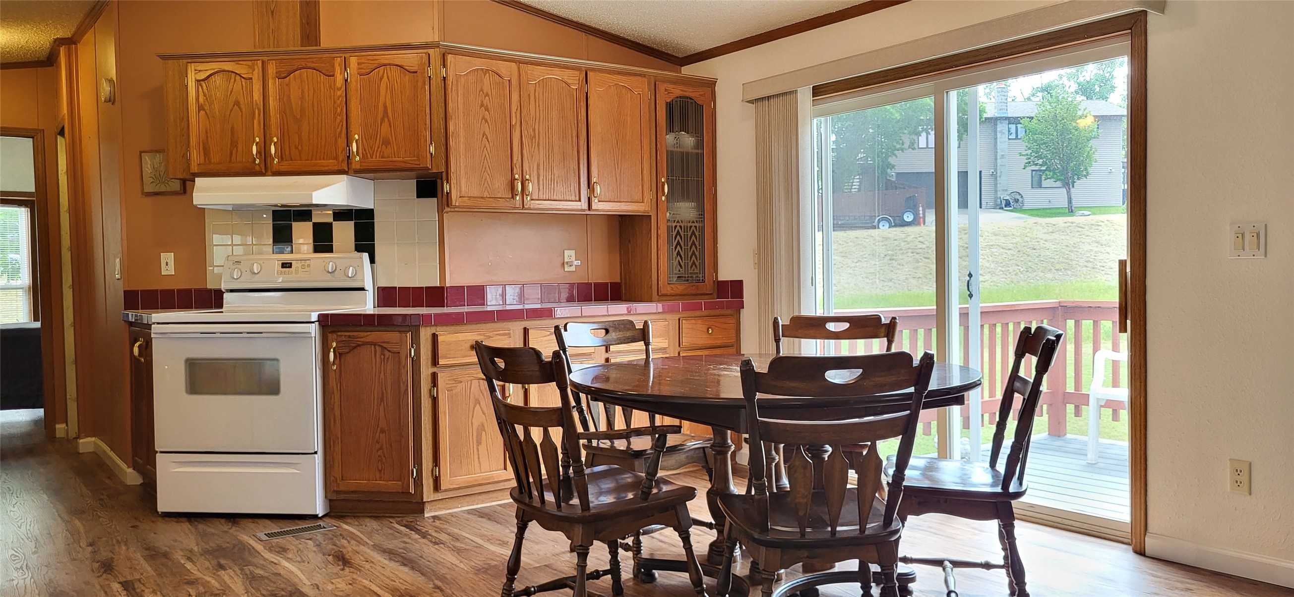 Helena, Montana 59601, United States, 3 Bedrooms Bedrooms, ,2 BathroomsBathrooms,Residential,Pending,53730