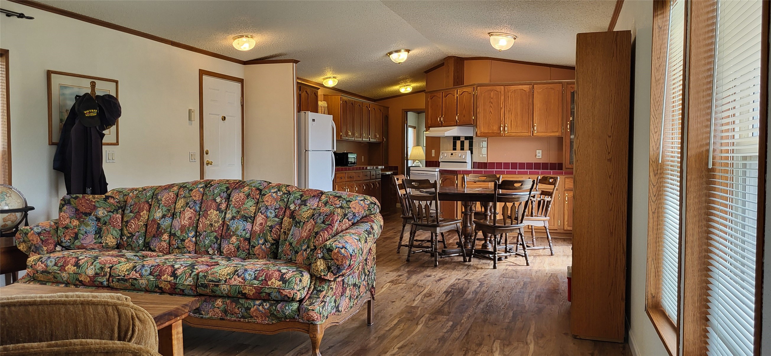 Helena, Montana 59601, United States, 3 Bedrooms Bedrooms, ,2 BathroomsBathrooms,Residential,Pending,53730