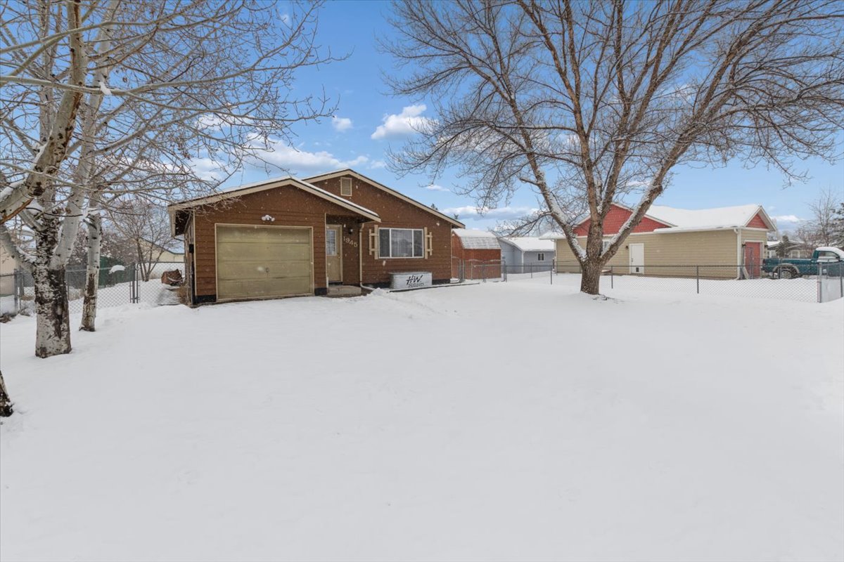 1945 S Meadows Drive