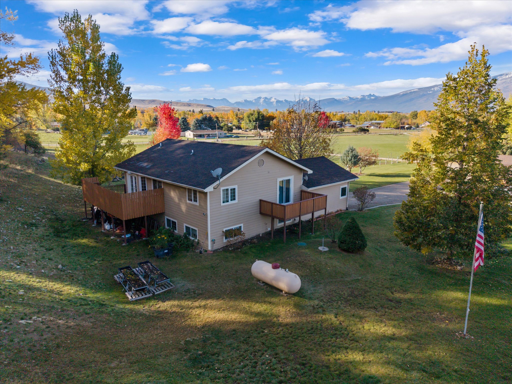Hamilton, Montana, 59840, United States, 4 Bedrooms Bedrooms, ,3 BathroomsBathrooms,Residential,Active,2021954