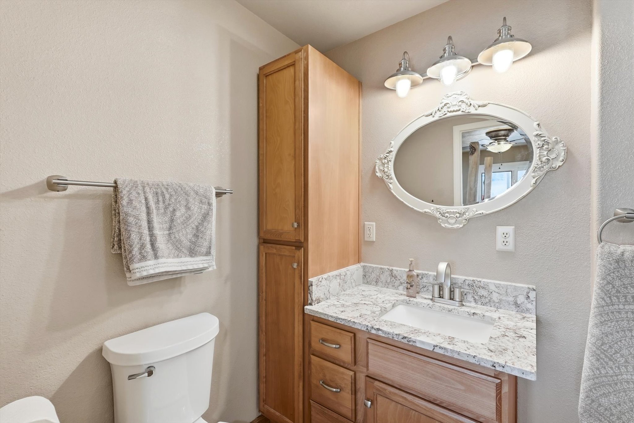 Hamilton, Montana, 59840, United States, 4 Bedrooms Bedrooms, ,3 BathroomsBathrooms,Residential,Active,2021954