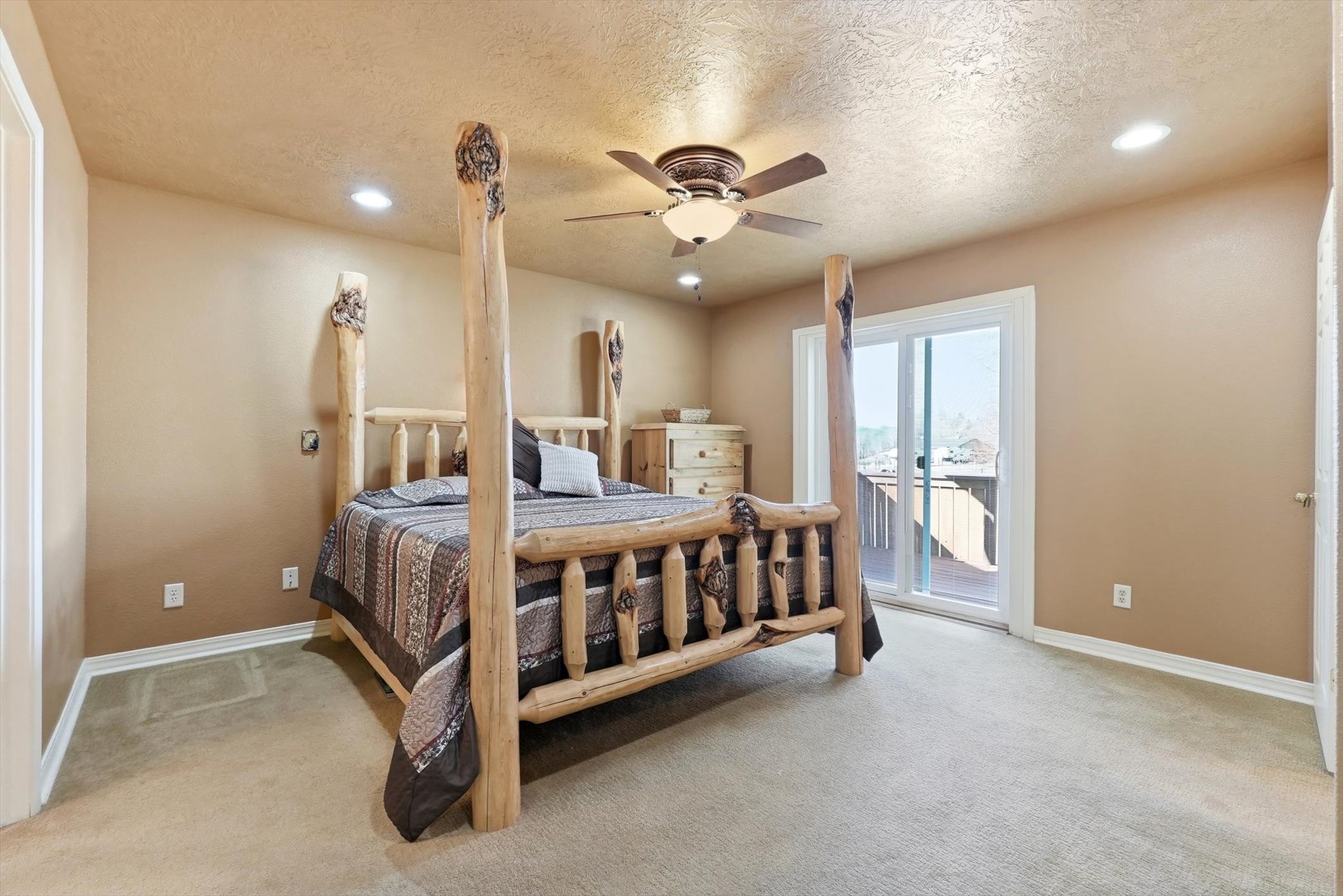 Hamilton, Montana, 59840, United States, 4 Bedrooms Bedrooms, ,3 BathroomsBathrooms,Residential,Active,2021954