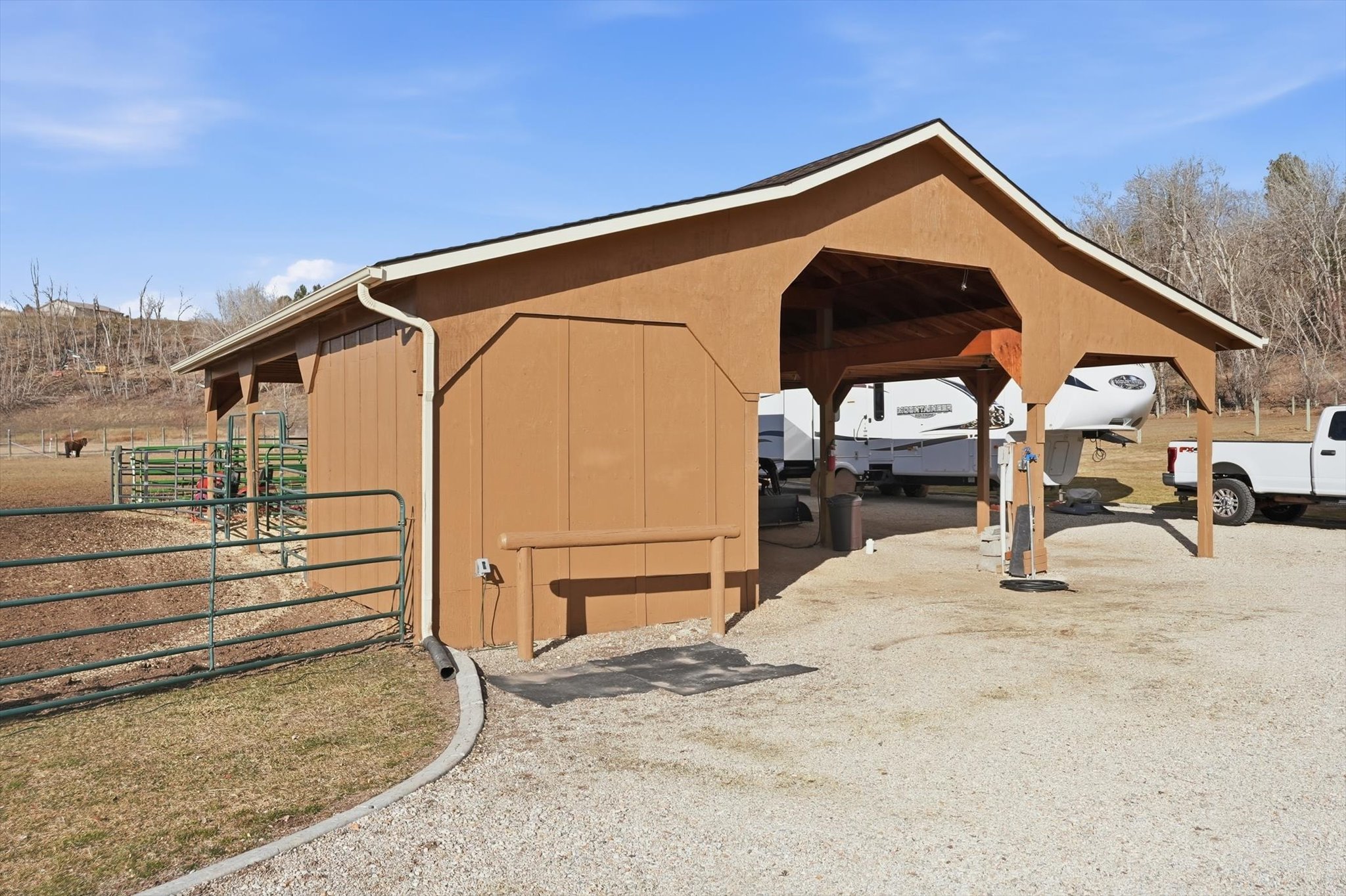 Hamilton, Montana, 59840, United States, 4 Bedrooms Bedrooms, ,3 BathroomsBathrooms,Residential,Active,2021954
