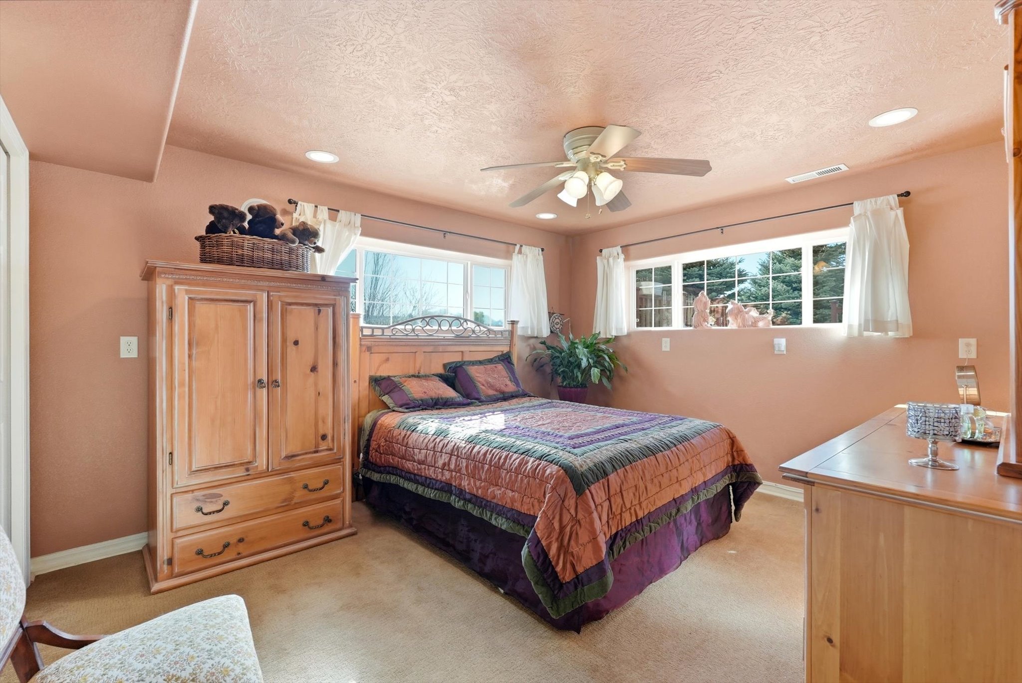 Hamilton, Montana, 59840, United States, 4 Bedrooms Bedrooms, ,3 BathroomsBathrooms,Residential,Active,2021954