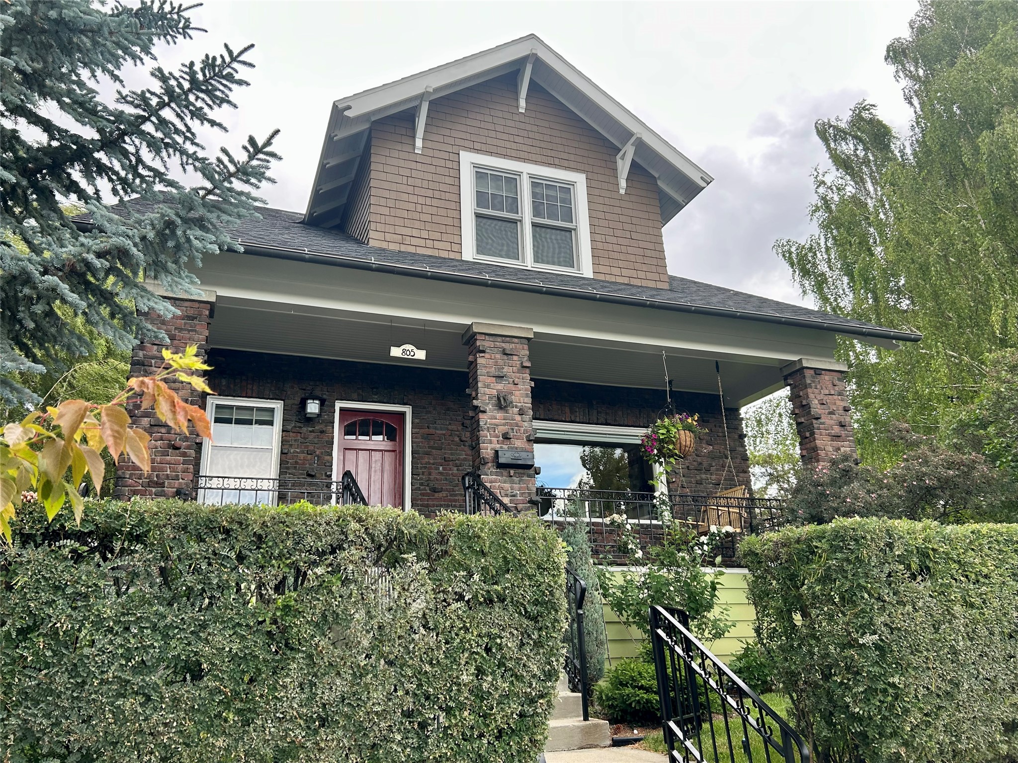 805 W Diamond Street