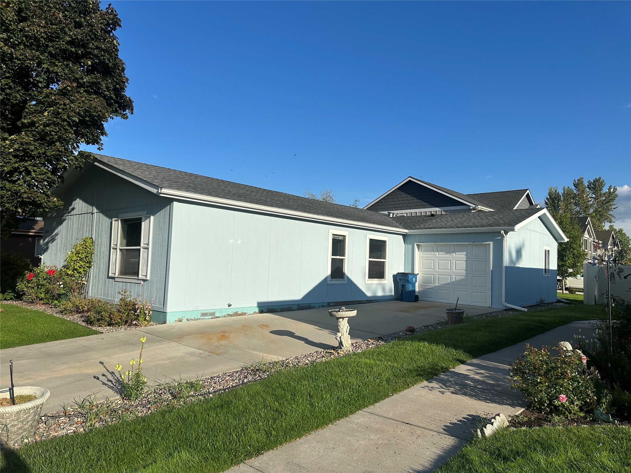 2454 Mcintosh Loop