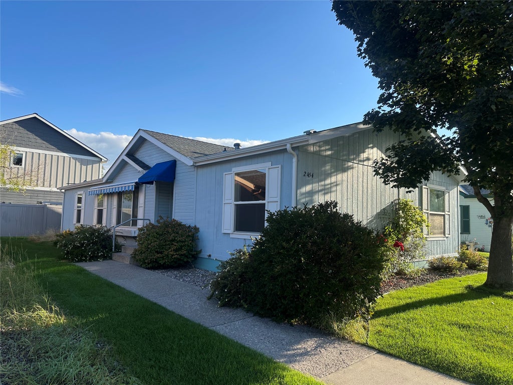 Photo of 2454 Mcintosh Loop, Missoula, MT 59801 (MLS # 30077955)