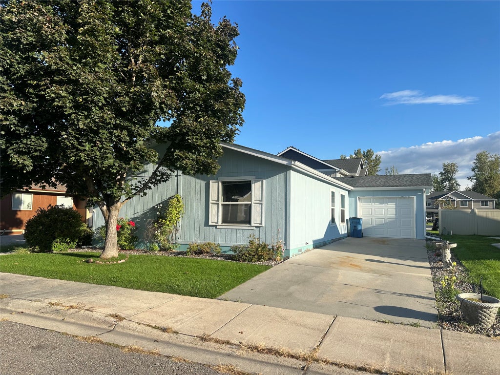 Photo of 2454 Mcintosh Loop, Missoula, MT 59801 (MLS # 30077955)