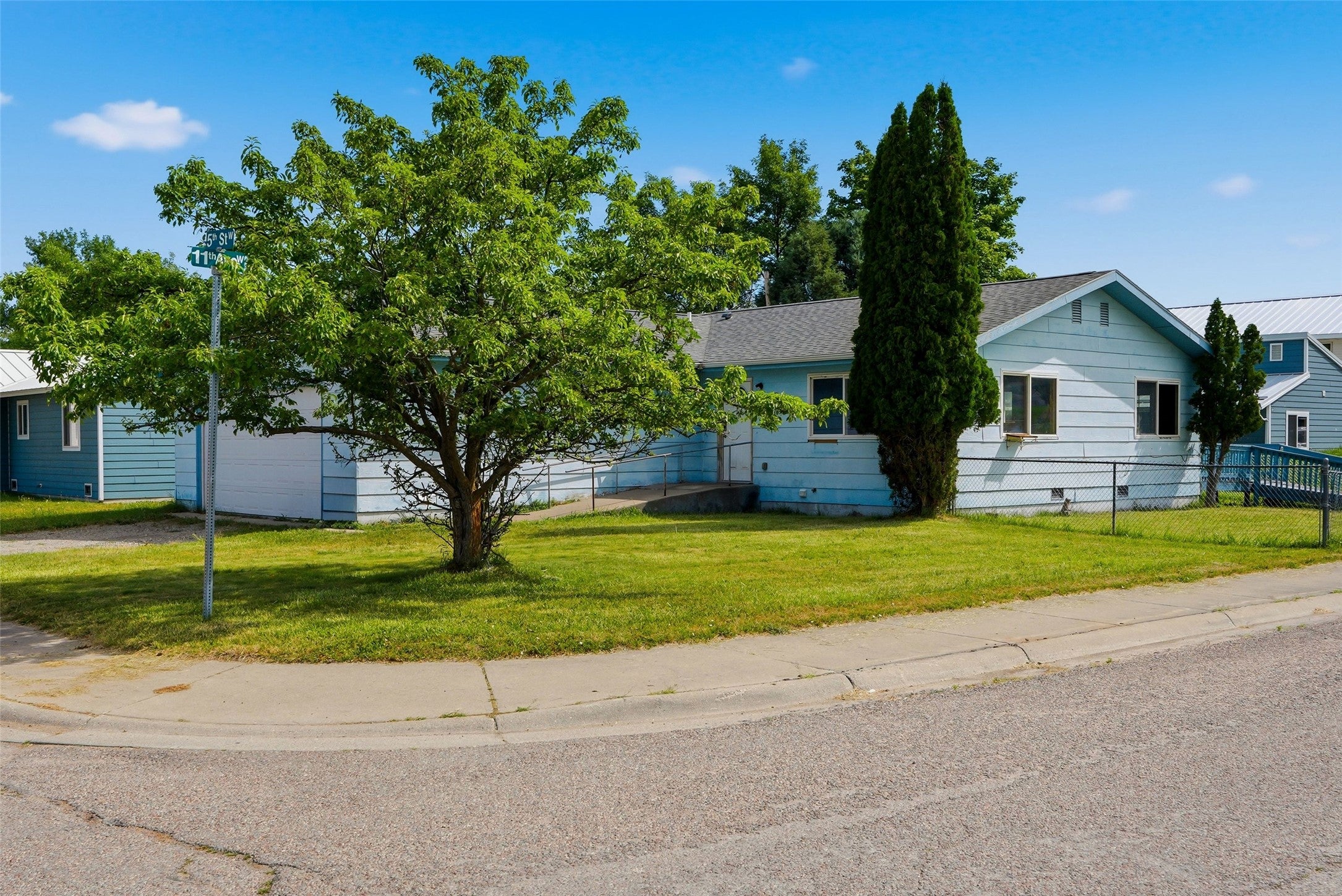 1007 5th Street W