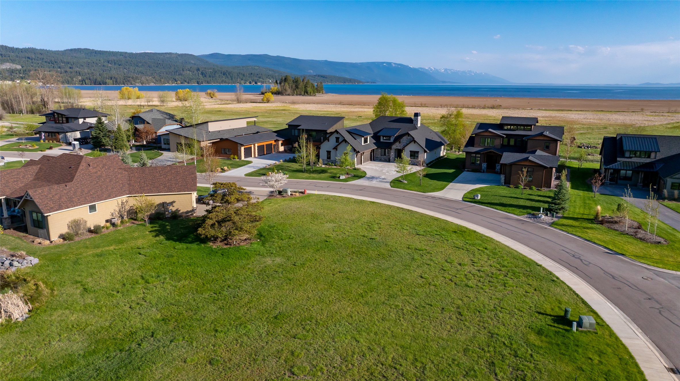 Bigfork, Montana 59911, United States, ,Land,Pending,121869