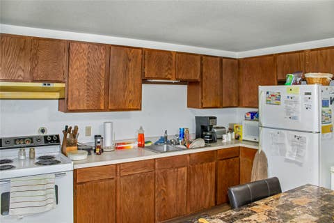 Tiny photo for 950, 946, 932 Oilfield Avenue, Shelby, MT 59474 (MLS # 30077006)