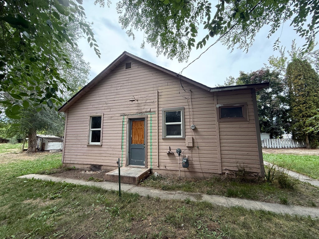 Photo of 117 Daly Avenue, Hamilton, MT 59840 (MLS # 30078731)