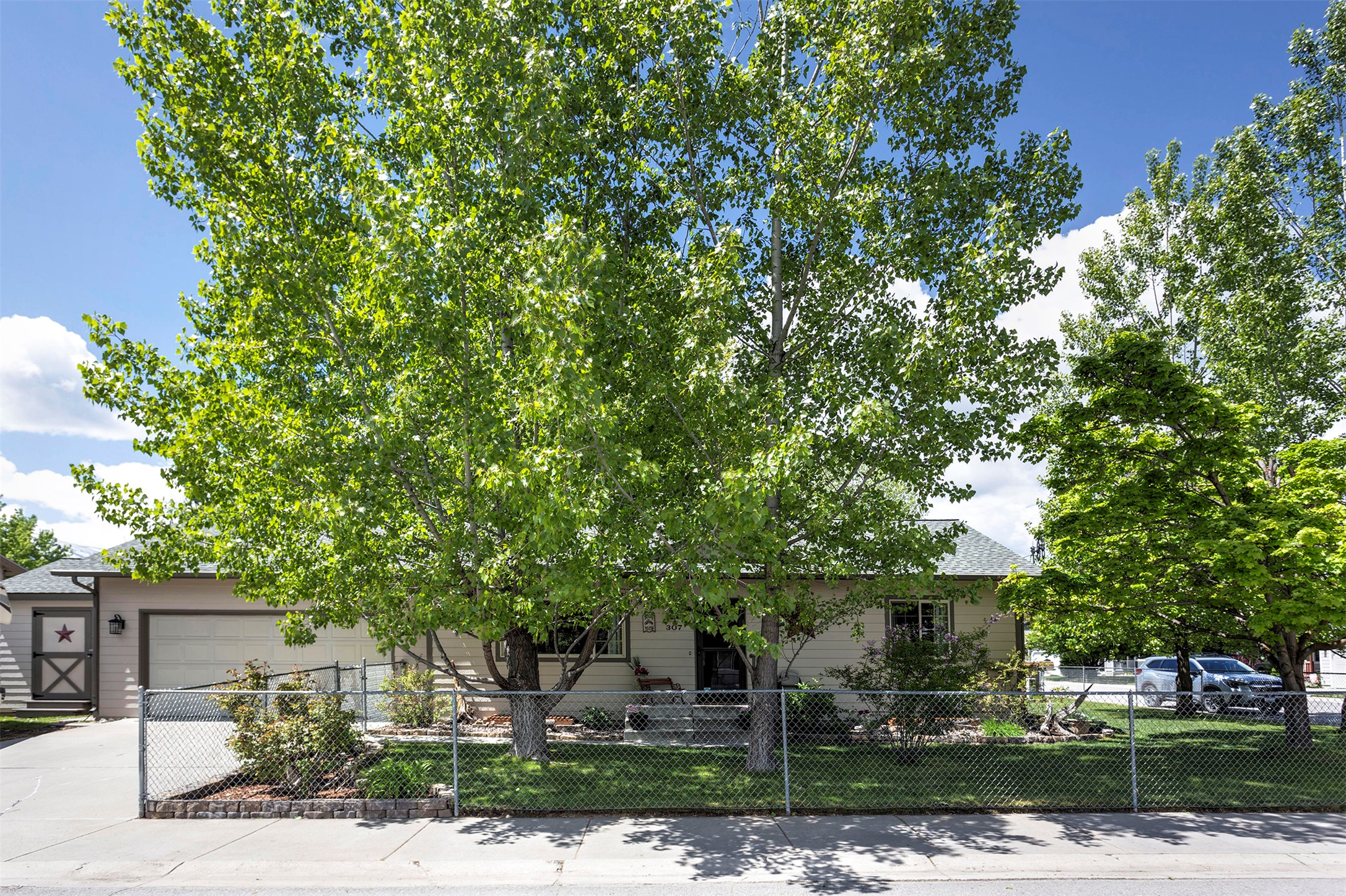 307 Lake Side Drive