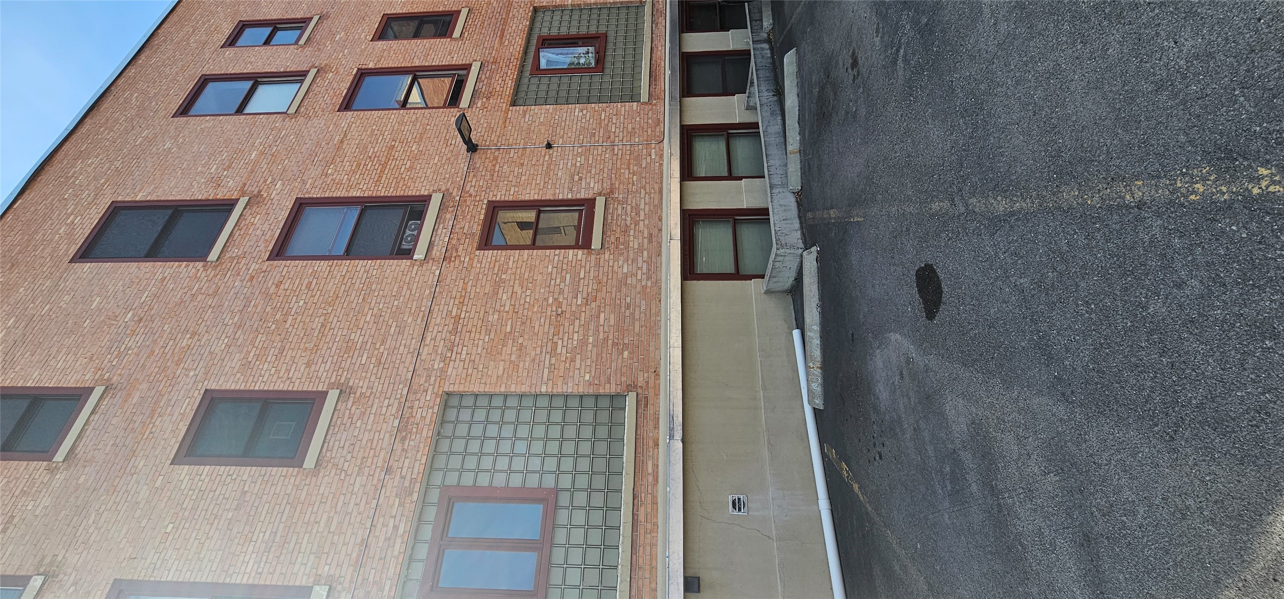 Kalispell, Montana 59901, United States, 1 Bedroom Bedrooms, ,1 BathroomBathrooms,Residential,Pending,214182