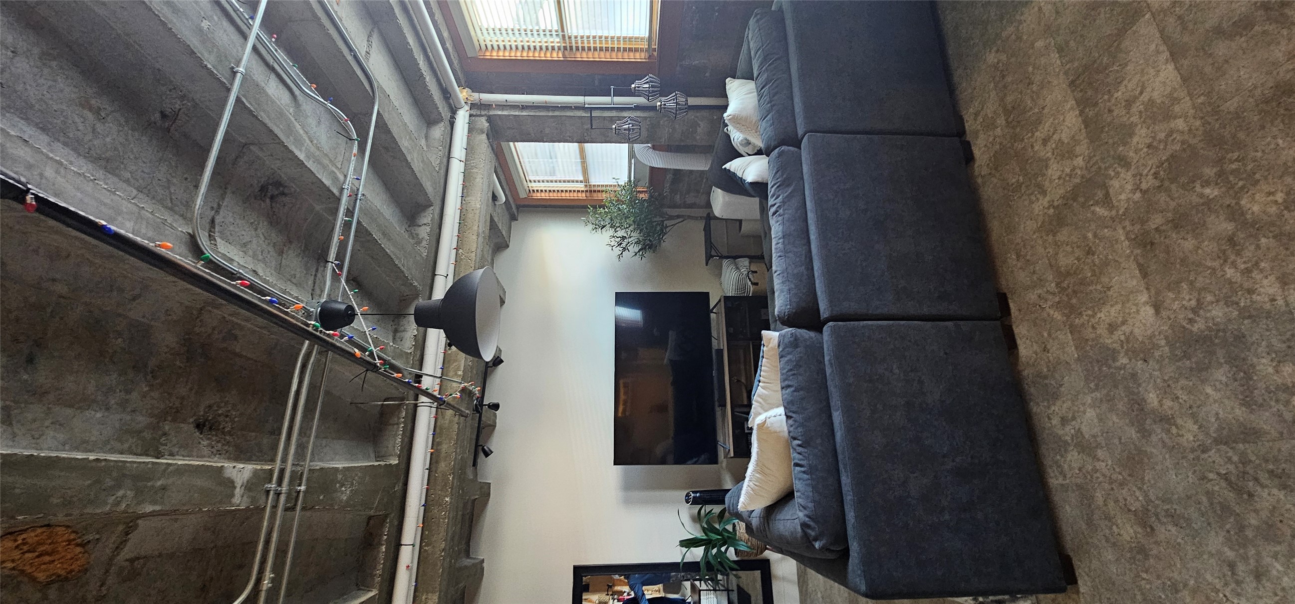 Kalispell, Montana 59901, United States, 1 Bedroom Bedrooms, ,1 BathroomBathrooms,Residential,Pending,214182