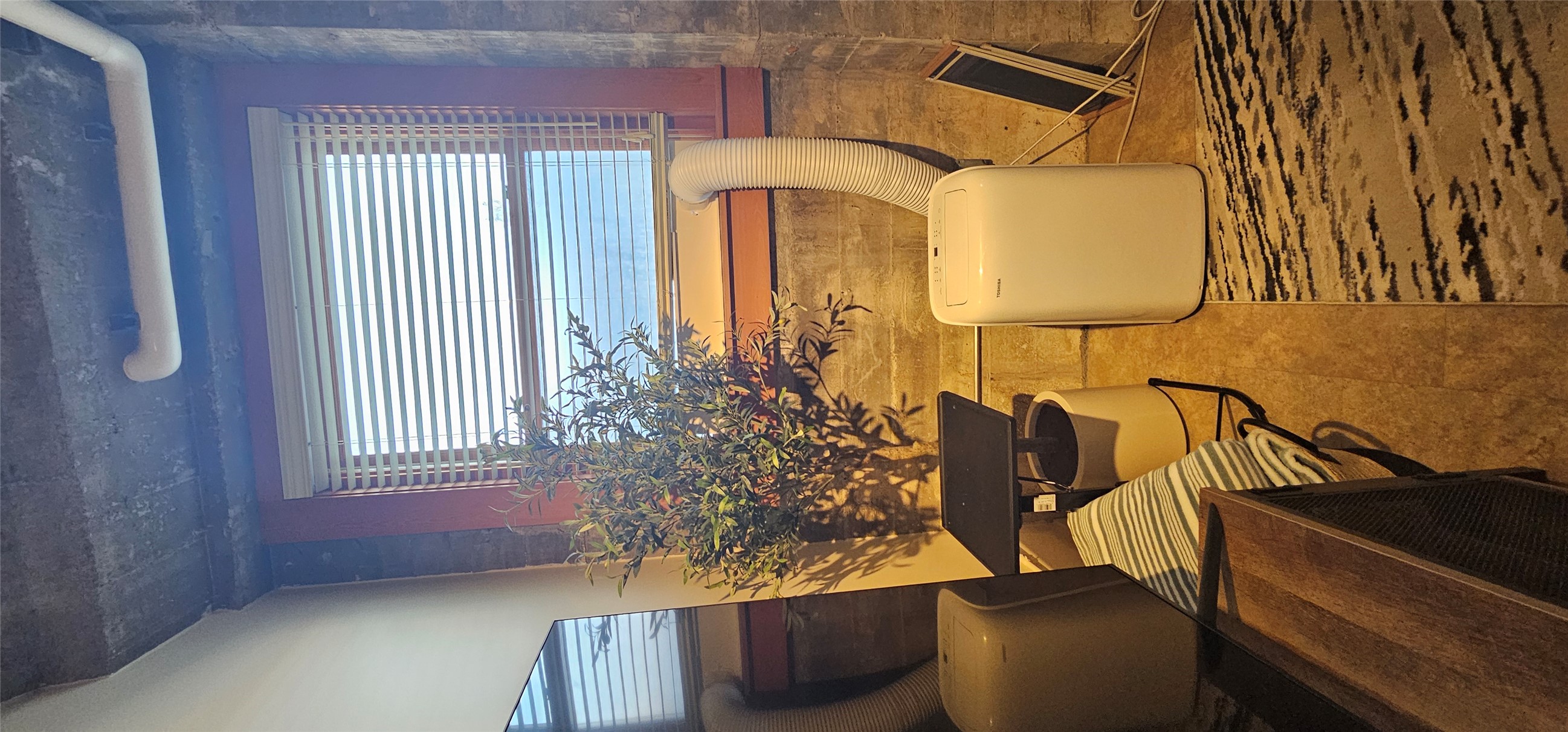 Kalispell, Montana 59901, United States, 1 Bedroom Bedrooms, ,1 BathroomBathrooms,Residential,Pending,214182