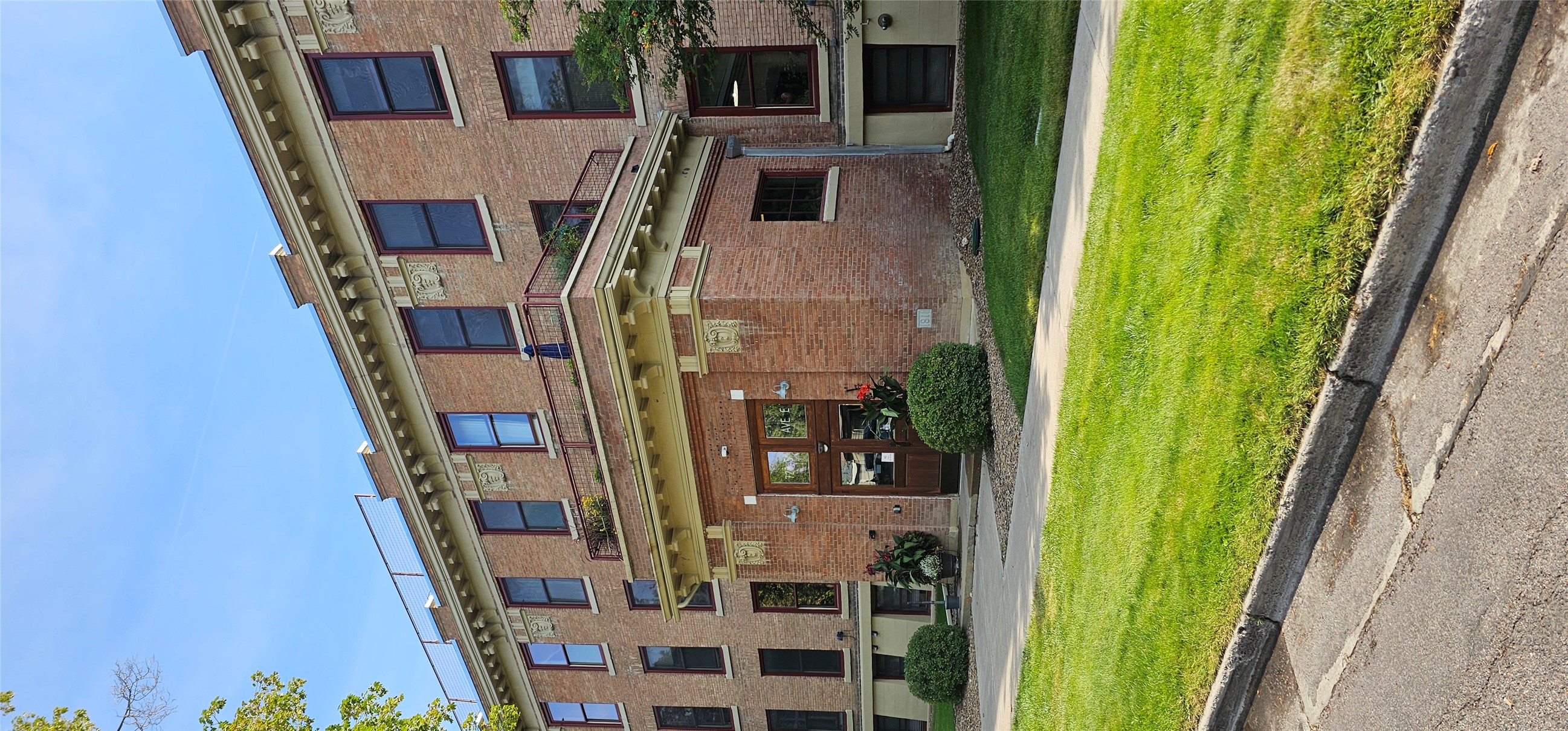 Kalispell, Montana 59901, United States, 1 Bedroom Bedrooms, ,1 BathroomBathrooms,Residential,Pending,214182