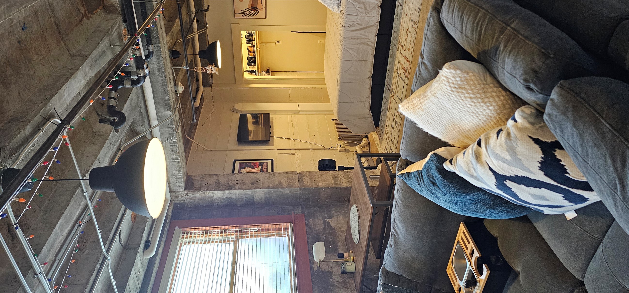 Kalispell, Montana 59901, United States, 1 Bedroom Bedrooms, ,1 BathroomBathrooms,Residential,Pending,214182