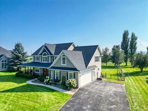 Photo of 118 Essex Place, Kalispell, MT 59901 (MLS # 30056877)